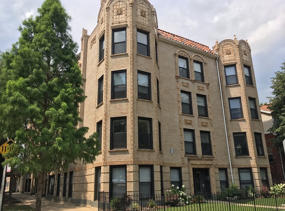 5400 N Winthrop Ave - Chicago, IL