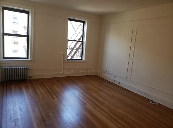 28-15 34th St unit 4G - Queens, NY