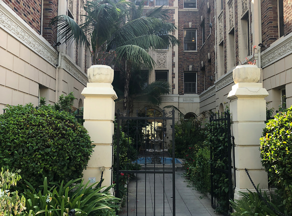Cornell Apartments - Los Angeles, CA