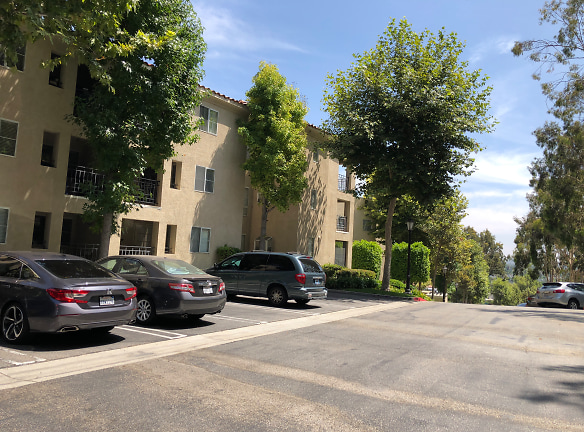 The Wellington Apartments - Laguna Hills, CA