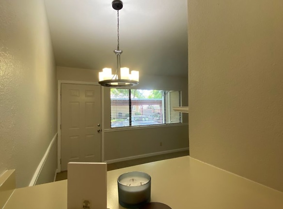 5909 Country Ln - Citrus Heights, CA