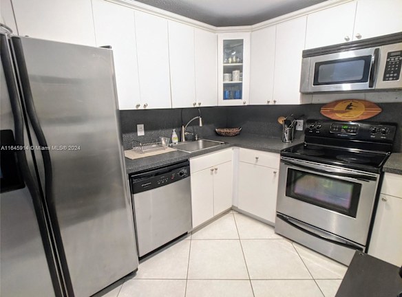 800 West Ave unit 9 - Miami Beach, FL