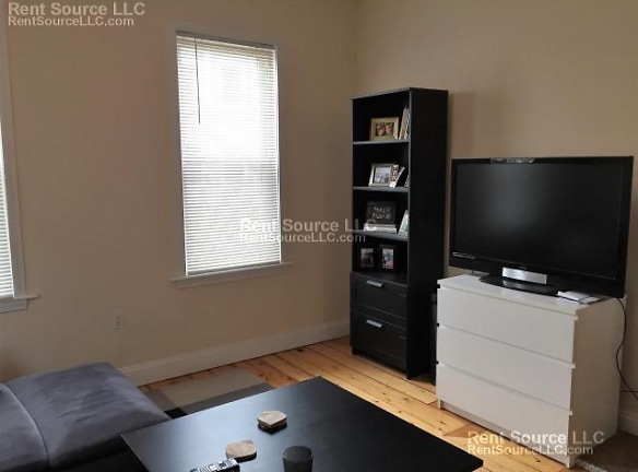 20 Radcliffe Rd - Somerville, MA