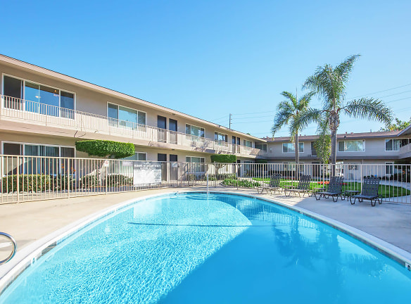 Playa Mediterranean Apartment Homes - Huntington Beach, CA