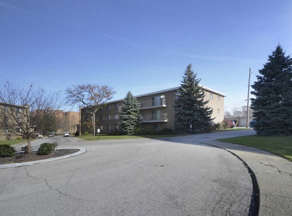 Beachcliff Place Apartments - Rocky River, OH