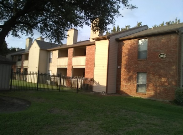 The Meadows Of Bedford Apartments - Bedford, TX