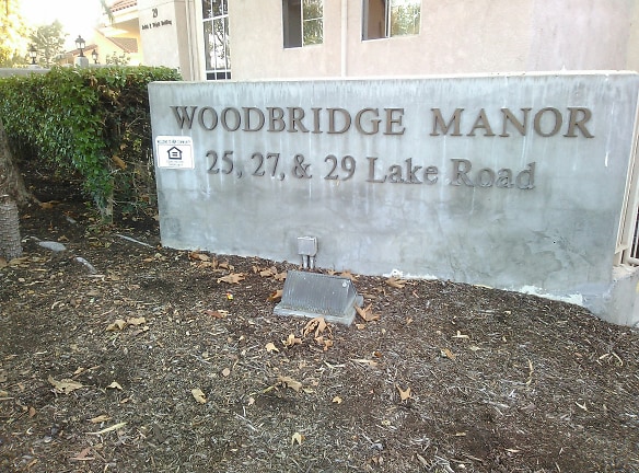 Woodbridge Manor Apartments - Irvine, CA