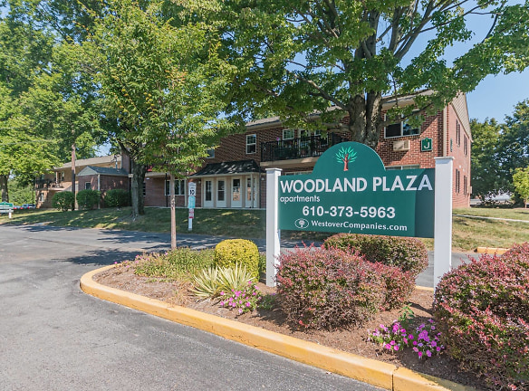 Woodland Plaza - Wyomissing, PA