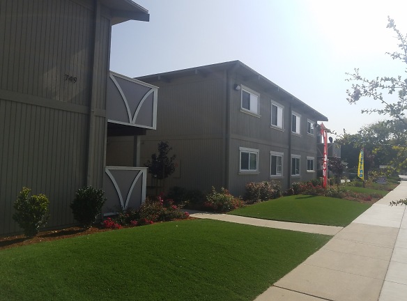 CLAREMONT Apartments - Salinas, CA