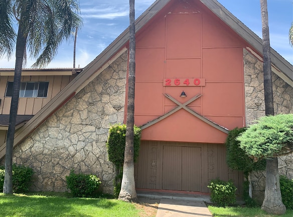 Del Rosa Palms Apartments - San Bernardino, CA