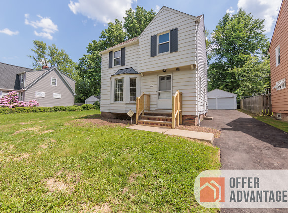 3948 Delmore Rd - Cleveland Heights, OH
