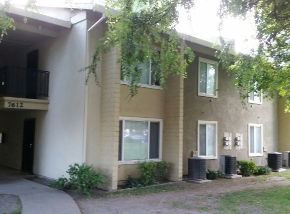 Whispering Pines Apartments - Sacramento, CA