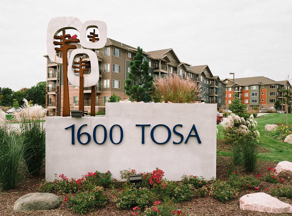 1600 Tosa Apartments - Milwaukee, WI