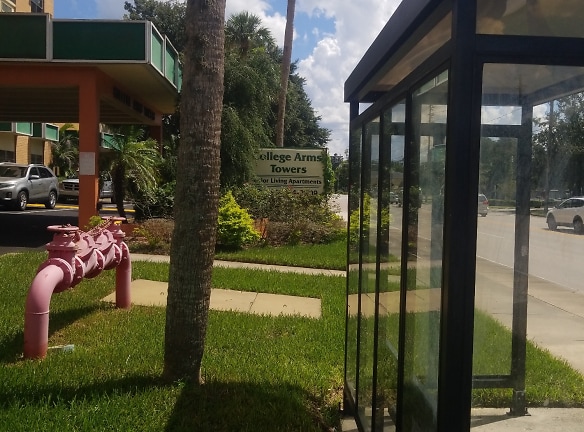 College Arms Towers Apartments - Deland, FL