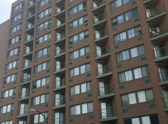 Elmwood Apartments - Buffalo, NY