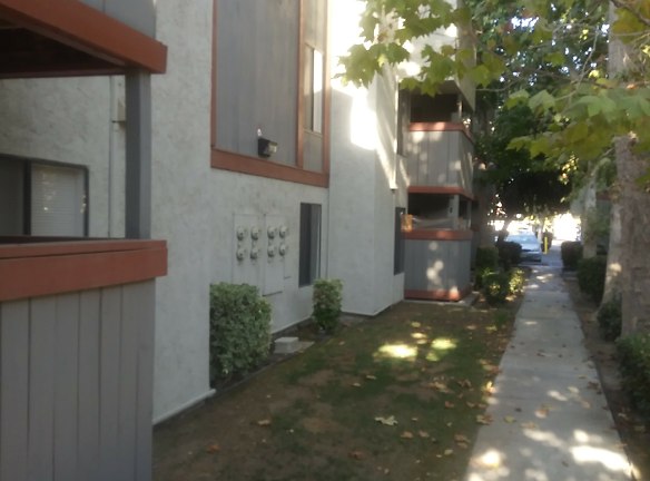 WOODLAND Apartments - Bakersfield, CA