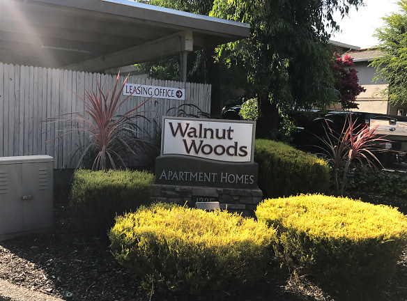 Walnut Woods Apartments - Napa, CA