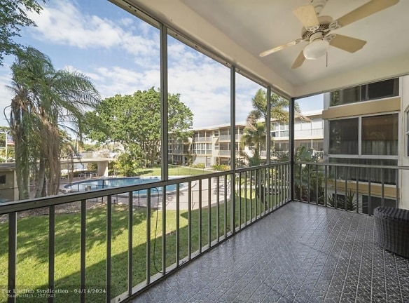 1200 SW 12th Ave #205 - Fort Lauderdale, FL