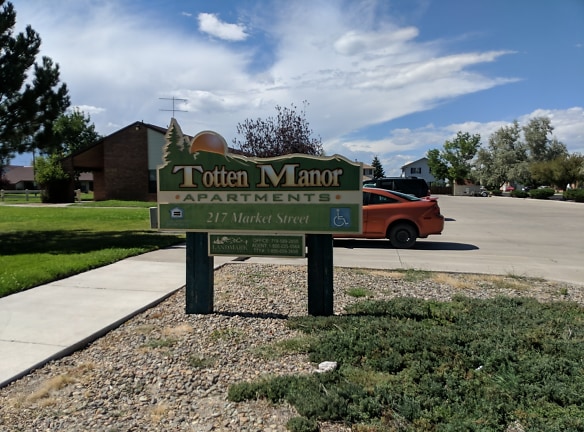 Mount Blanca View & Totten Manor Apartments - Alamosa, CO
