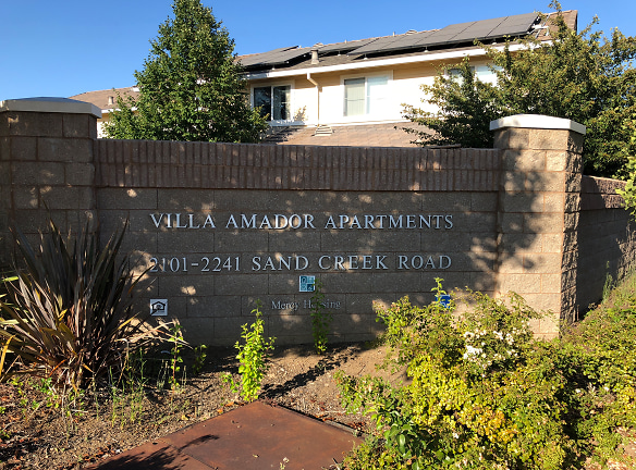 Villa Amador Apartments - Brentwood, CA