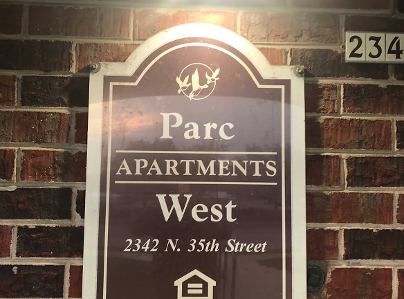 Parc West Apartments - Milwaukee, WI