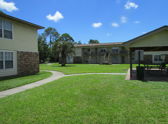 Tall Pines Apartments - Pascagoula, MS