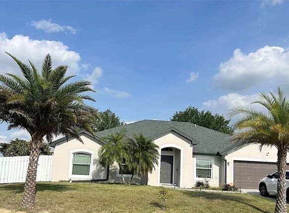 221 NW 3rd Pl - Cape Coral, FL