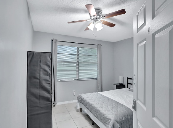 Room For Rent - Cocoa, FL
