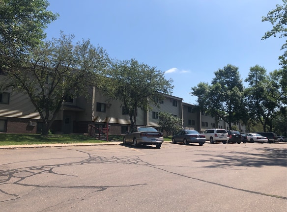 Valley View Apartments - Hutchinson, MN