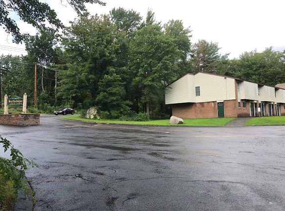 Staffordshire Country Estates Apartments - Cherry Valley, MA