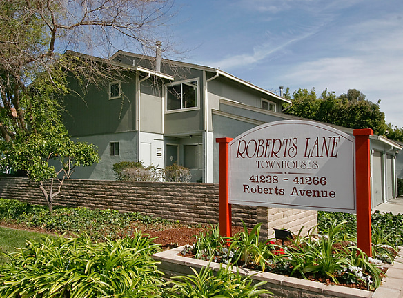 Roberts Lane Townhouses - Fremont, CA