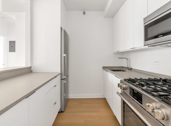100 West End Ave unit S15H - New York, NY