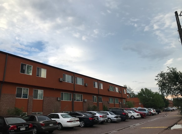 Marquette Heights Apartments - Colorado Springs, CO