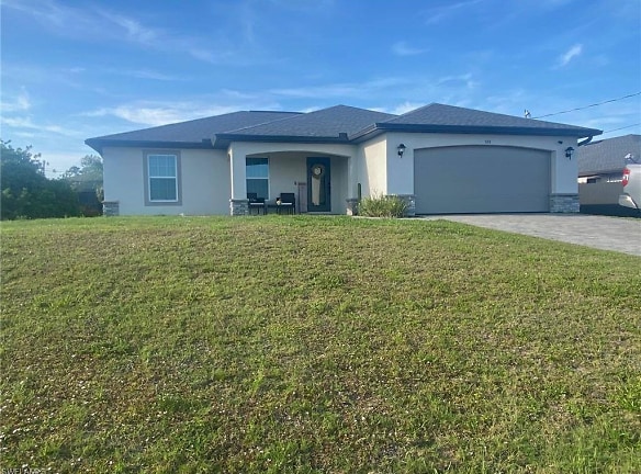 529 NW 32nd St - Cape Coral, FL