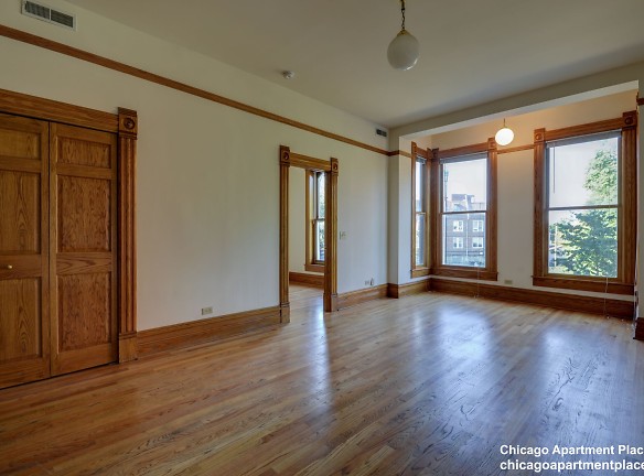2638 N Lincoln Ave unit 2 - Chicago, IL
