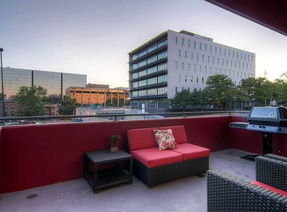 Sleek Lofts Apartments - Denver, CO
