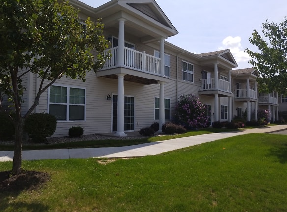 Legacy At Erie Station Apartments - Henrietta, NY