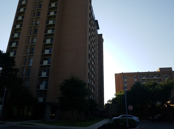 Blue Skies Of Texas East Apartments - San Antonio, TX