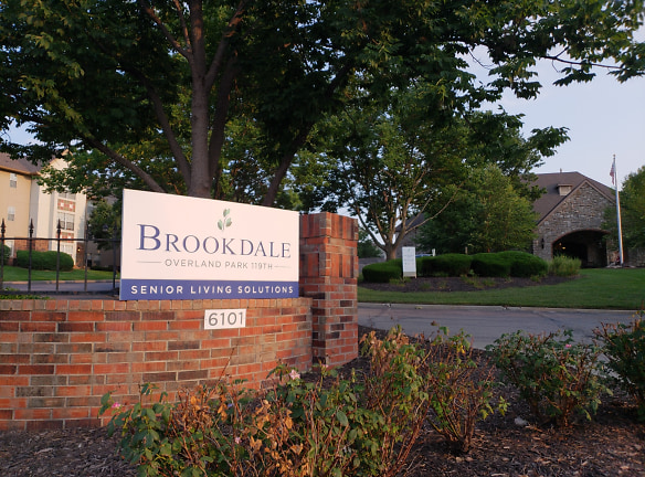 Brookdale Place Overland Park Apartments - Leawood, KS