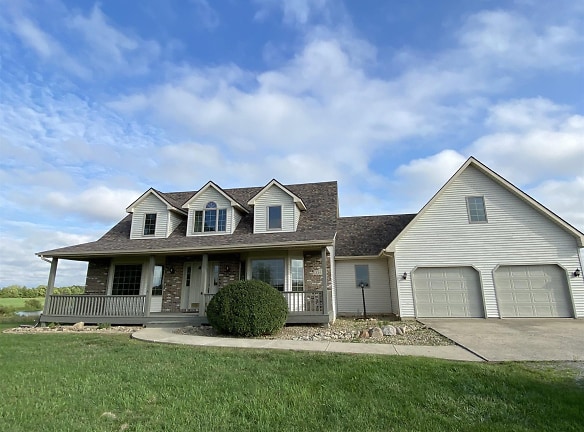 22611 Campbell Rd - Spencerville, IN