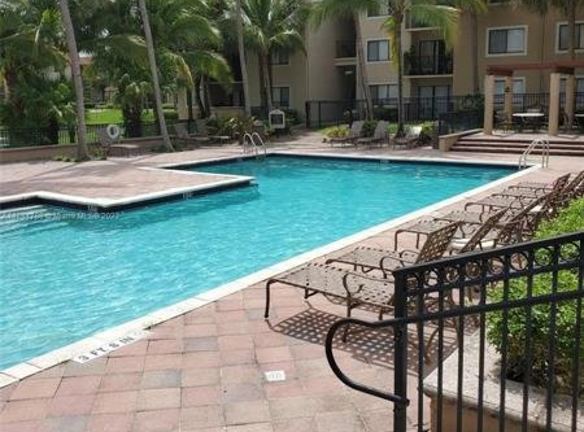 9150 W Atlantic Blvd - Coral Springs, FL