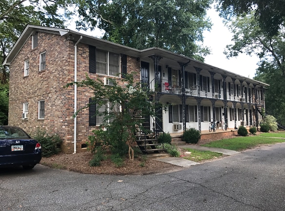 Colonial Apartments - Athens, GA