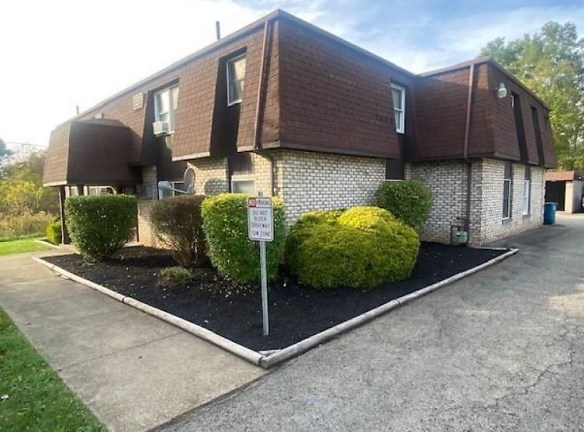 230 Prestwick Dr unit 5 - Youngstown, OH