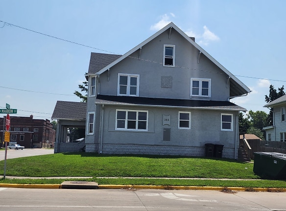 202 W Marion St - Knoxville, IA