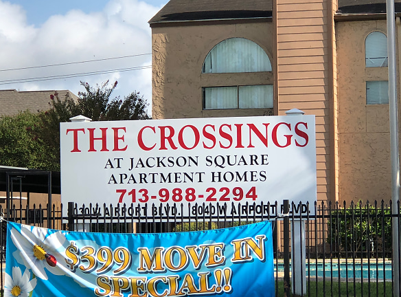 The Crossing At Jackson Square Apartments - Houston, TX