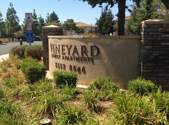 Vineyard Family Apartments - Olivehurst, CA