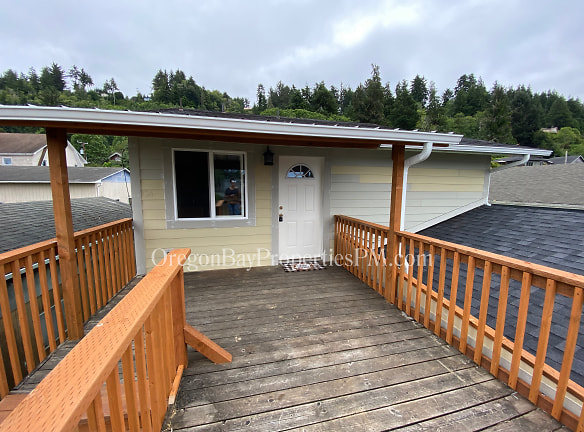 254 Winchester Ave unit 254 - Reedsport, OR