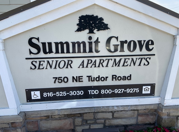 Summit Grove Senior Apartments - Lees Summit, MO