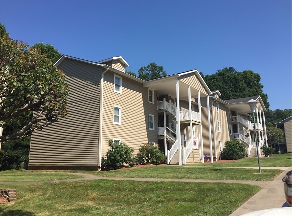 Woodfield Oaks Apartments - Wilkesboro, NC