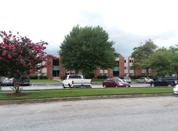 College Park Apts Apartments - Salisbury, MD